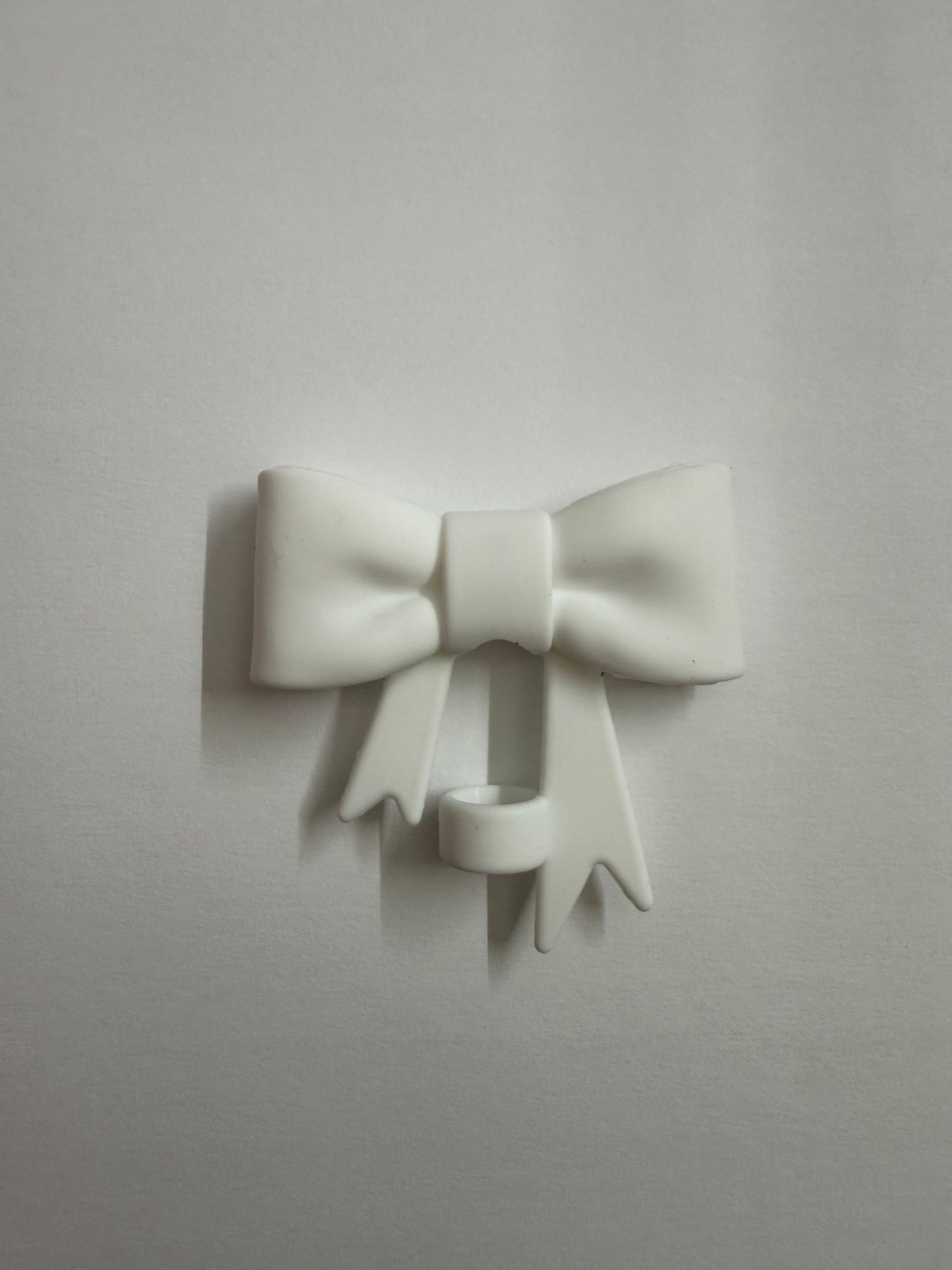 COQUETTE BOW SILICONE STRAW TOPPER