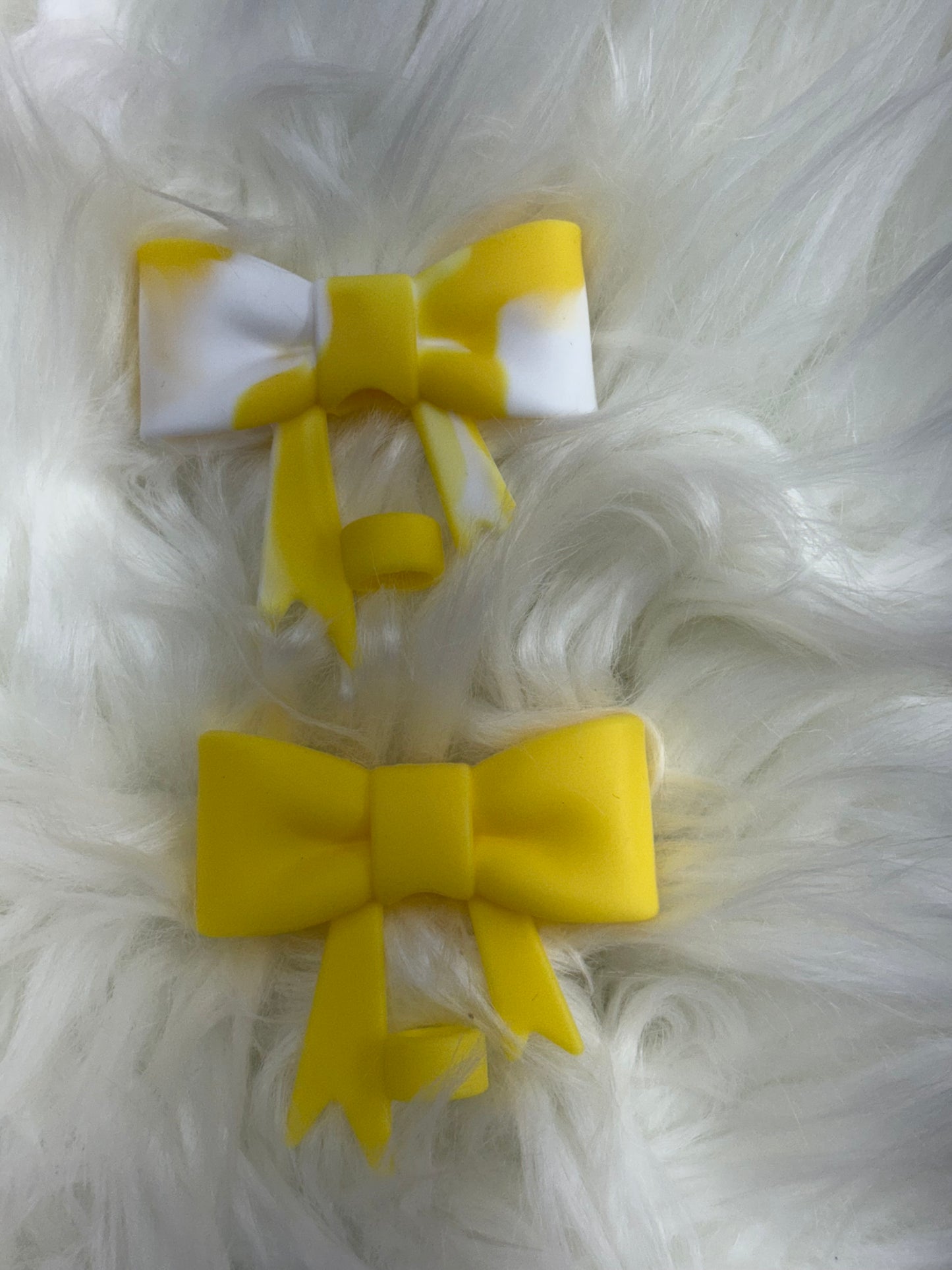 COQUETTE BOW SILICONE STRAW TOPPER