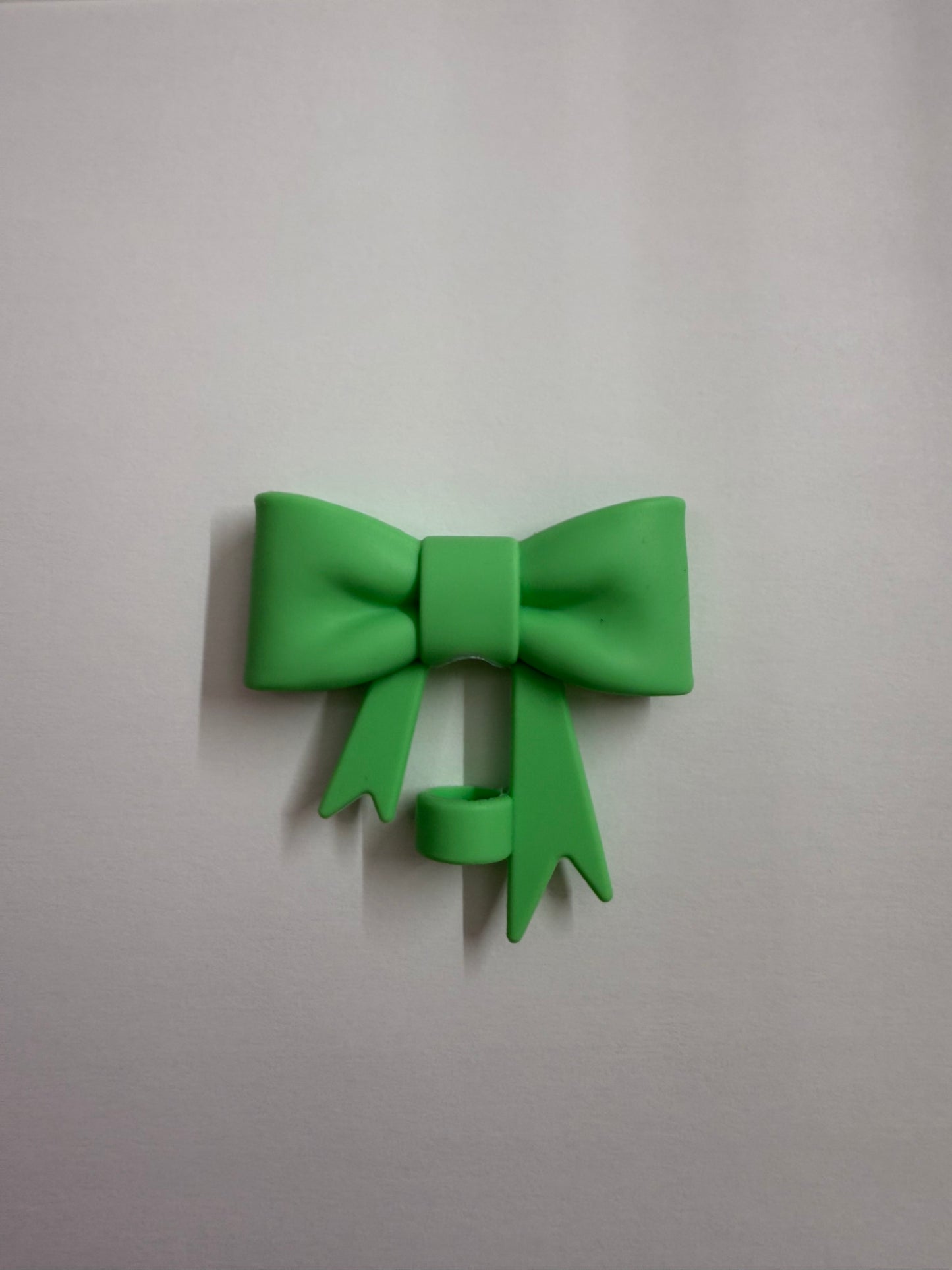 COQUETTE BOW SILICONE STRAW TOPPER
