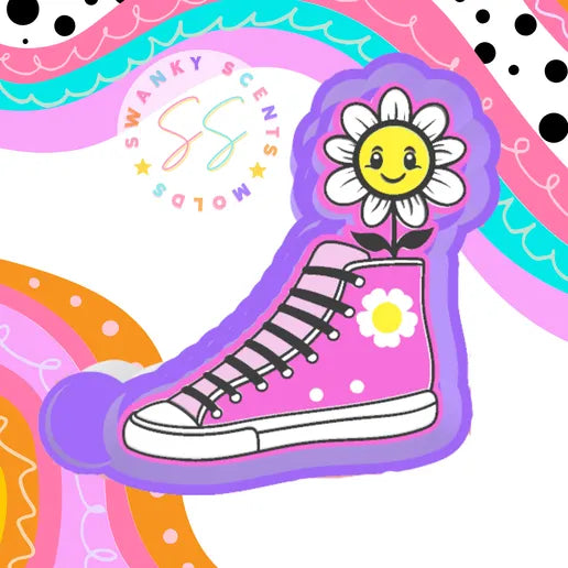 Tennis shoe with flower