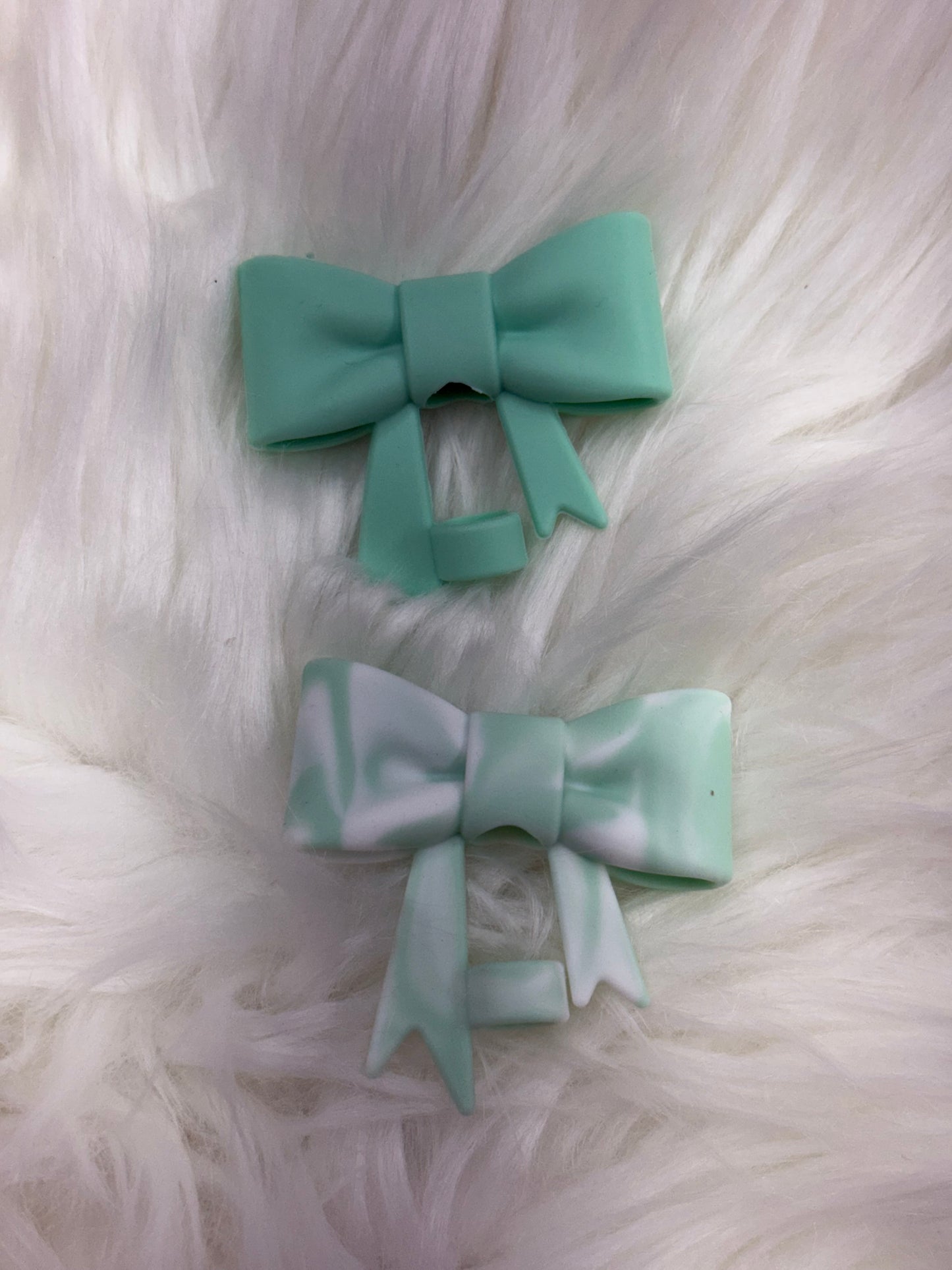 COQUETTE BOW SILICONE STRAW TOPPER