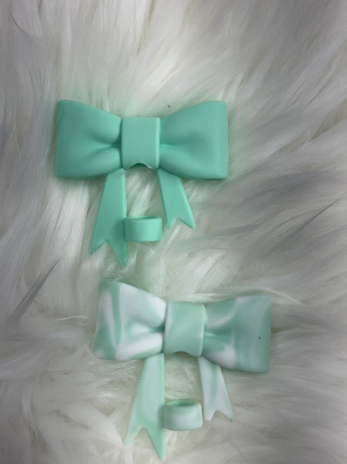 COQUETTE BOW SILICONE STRAW TOPPER