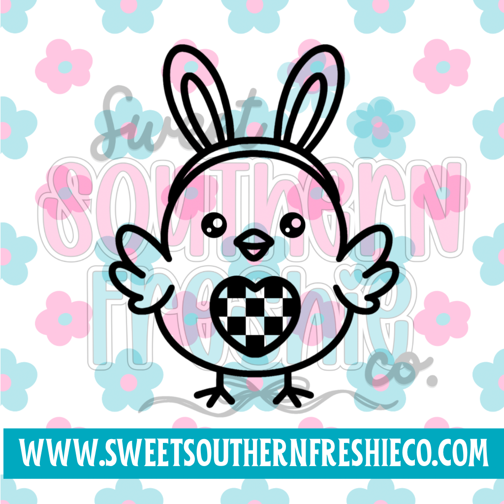 Cutie chic with checkered heart