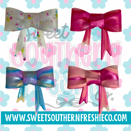 COQUETTE BOW SILICONE STRAW TOPPER