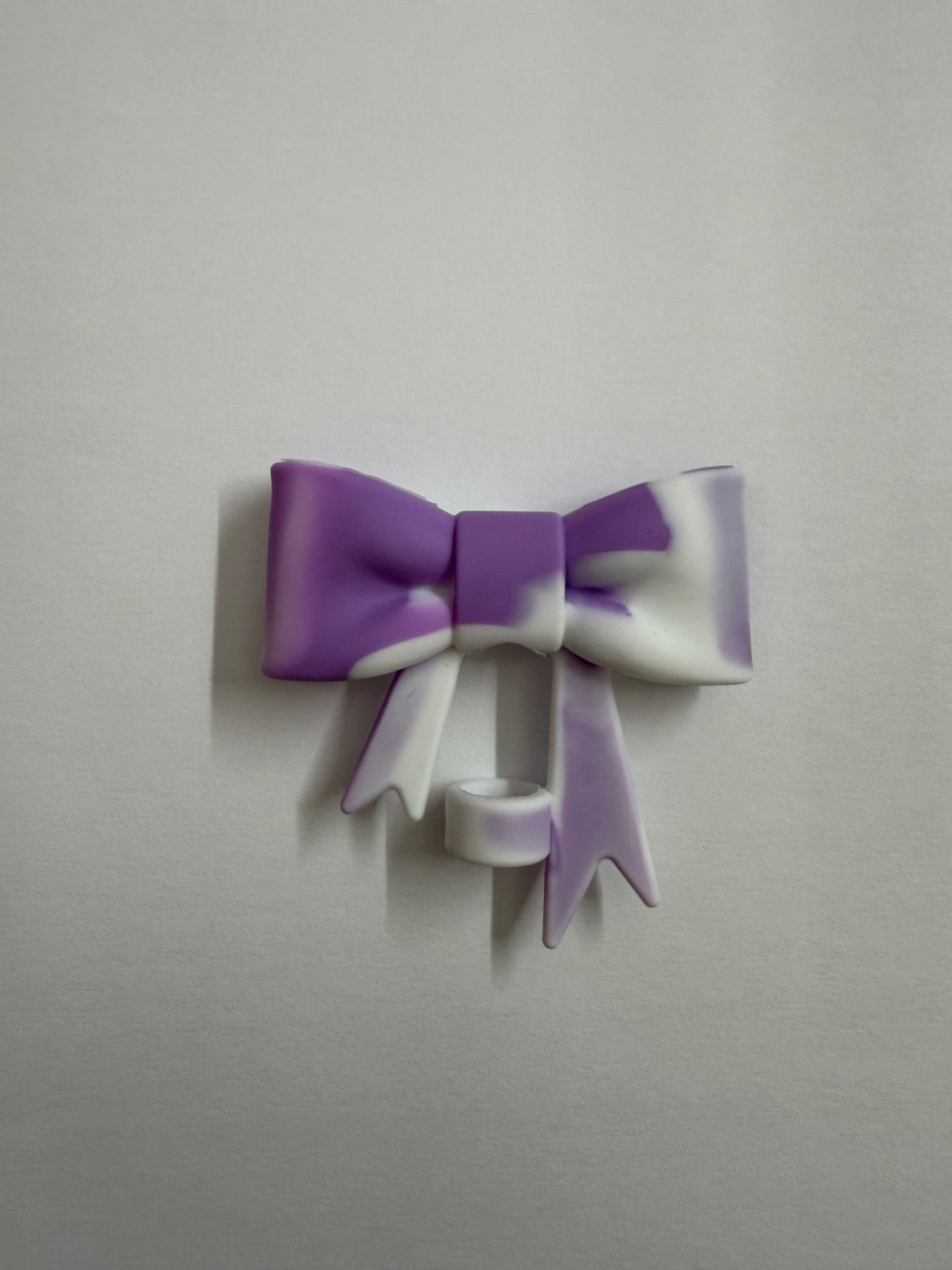 COQUETTE BOW SILICONE STRAW TOPPER