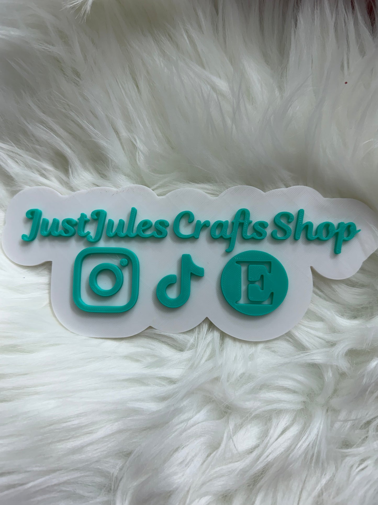 Personalized physical watermark with social medias